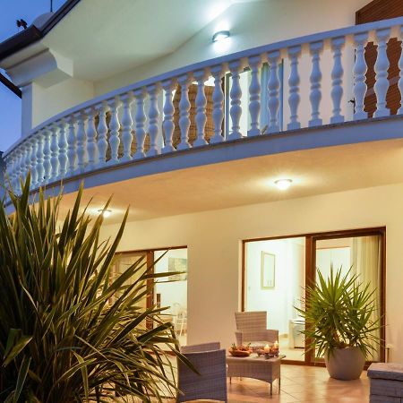 Apartments Villa Rosi Umag Eksteriør bilde