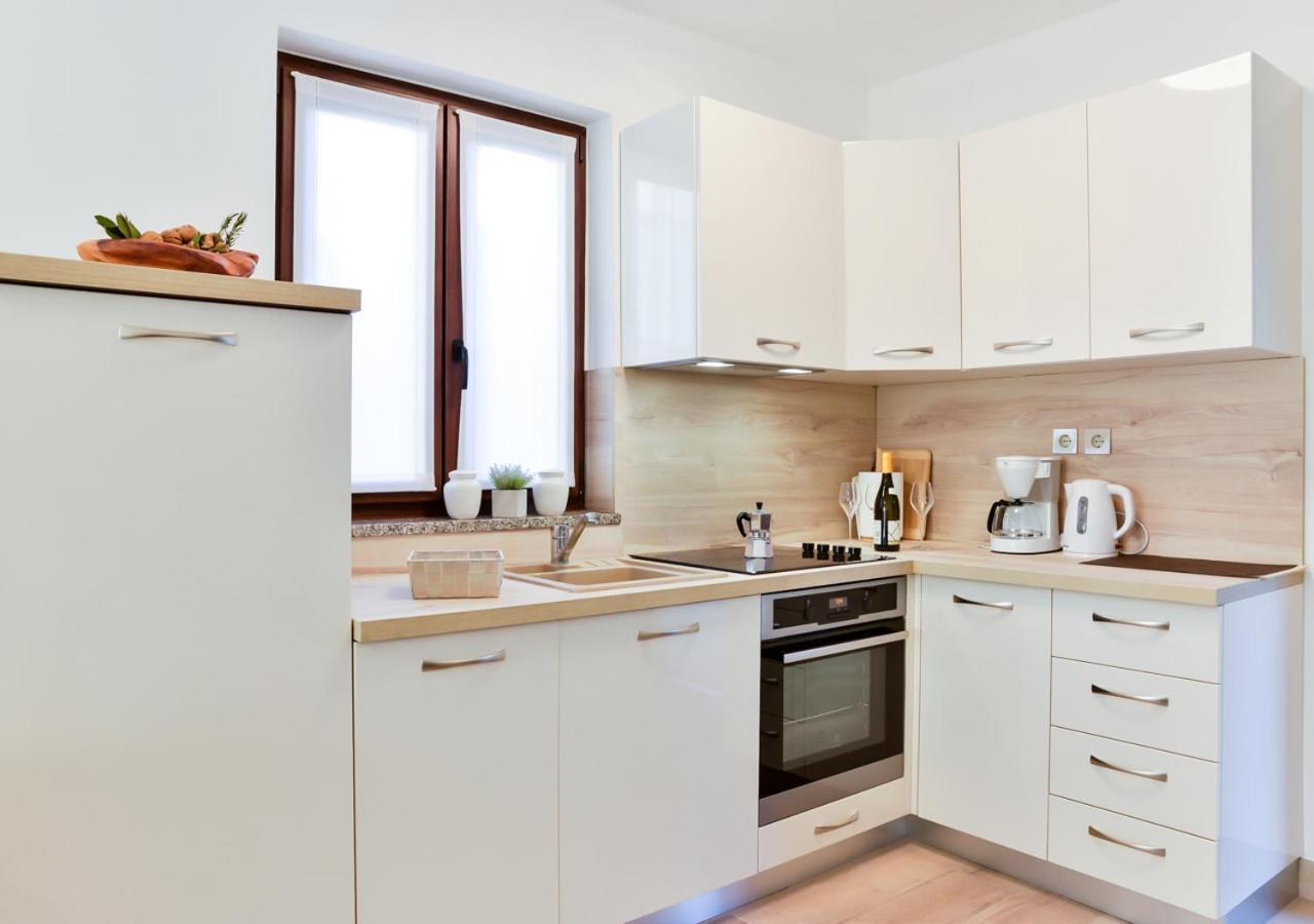 Apartments Villa Rosi Umag Eksteriør bilde