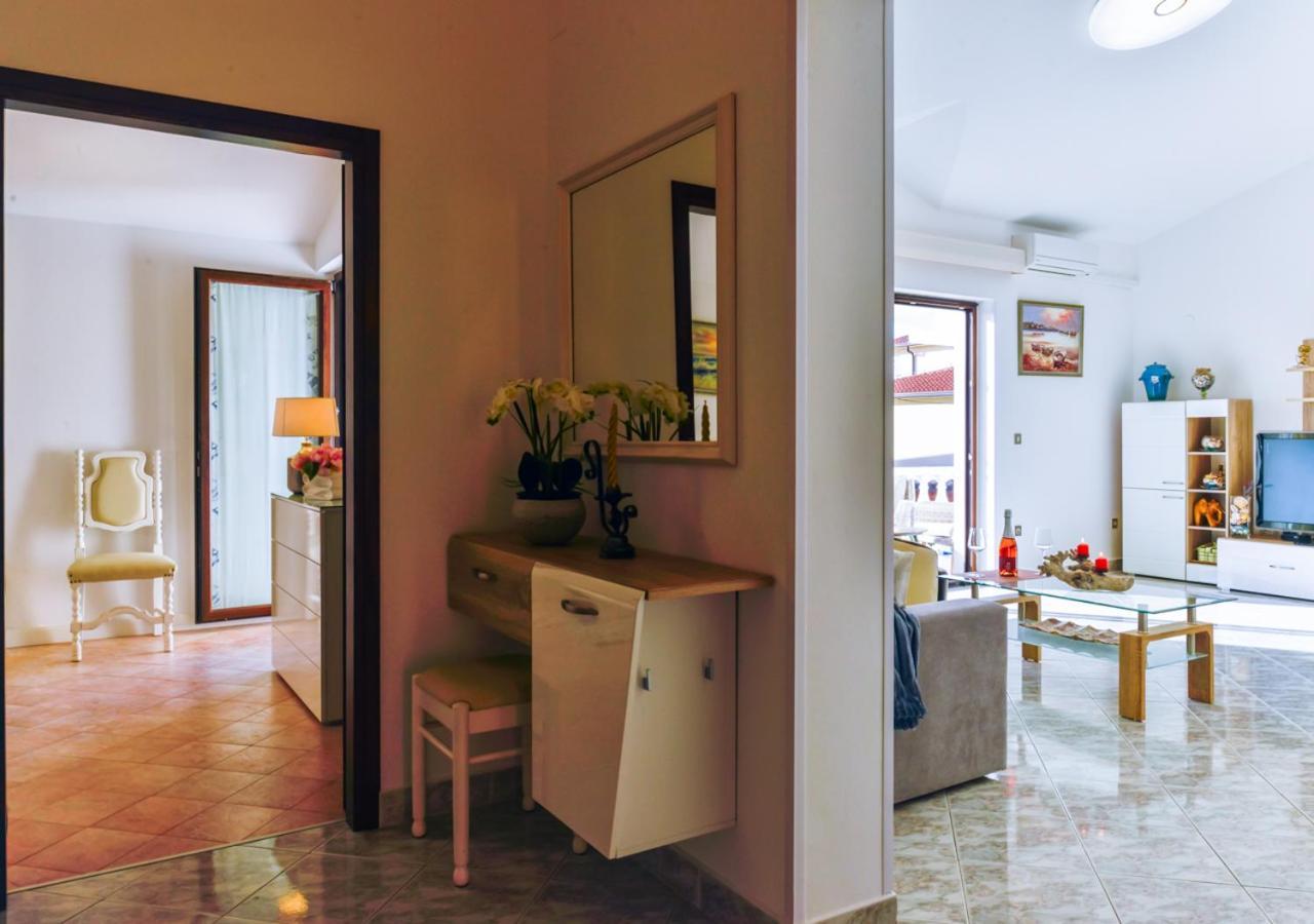 Apartments Villa Rosi Umag Eksteriør bilde