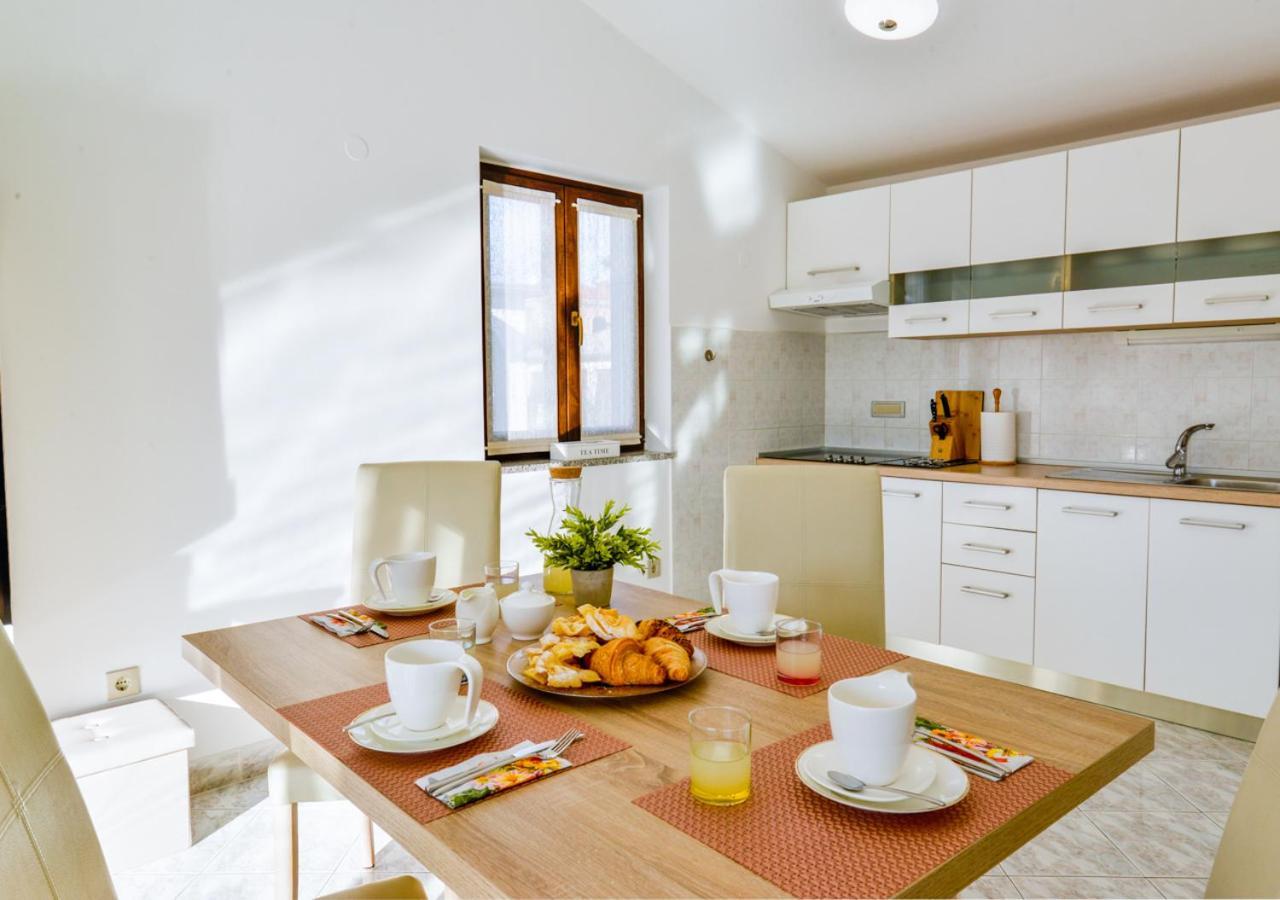 Apartments Villa Rosi Umag Eksteriør bilde