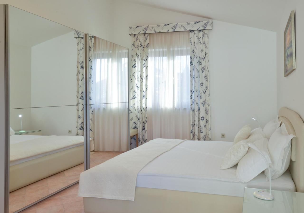 Apartments Villa Rosi Umag Eksteriør bilde