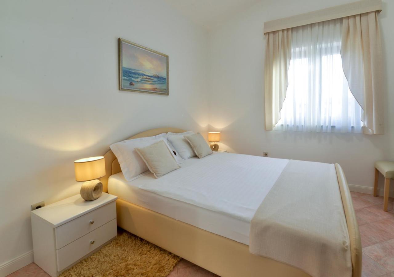 Apartments Villa Rosi Umag Eksteriør bilde