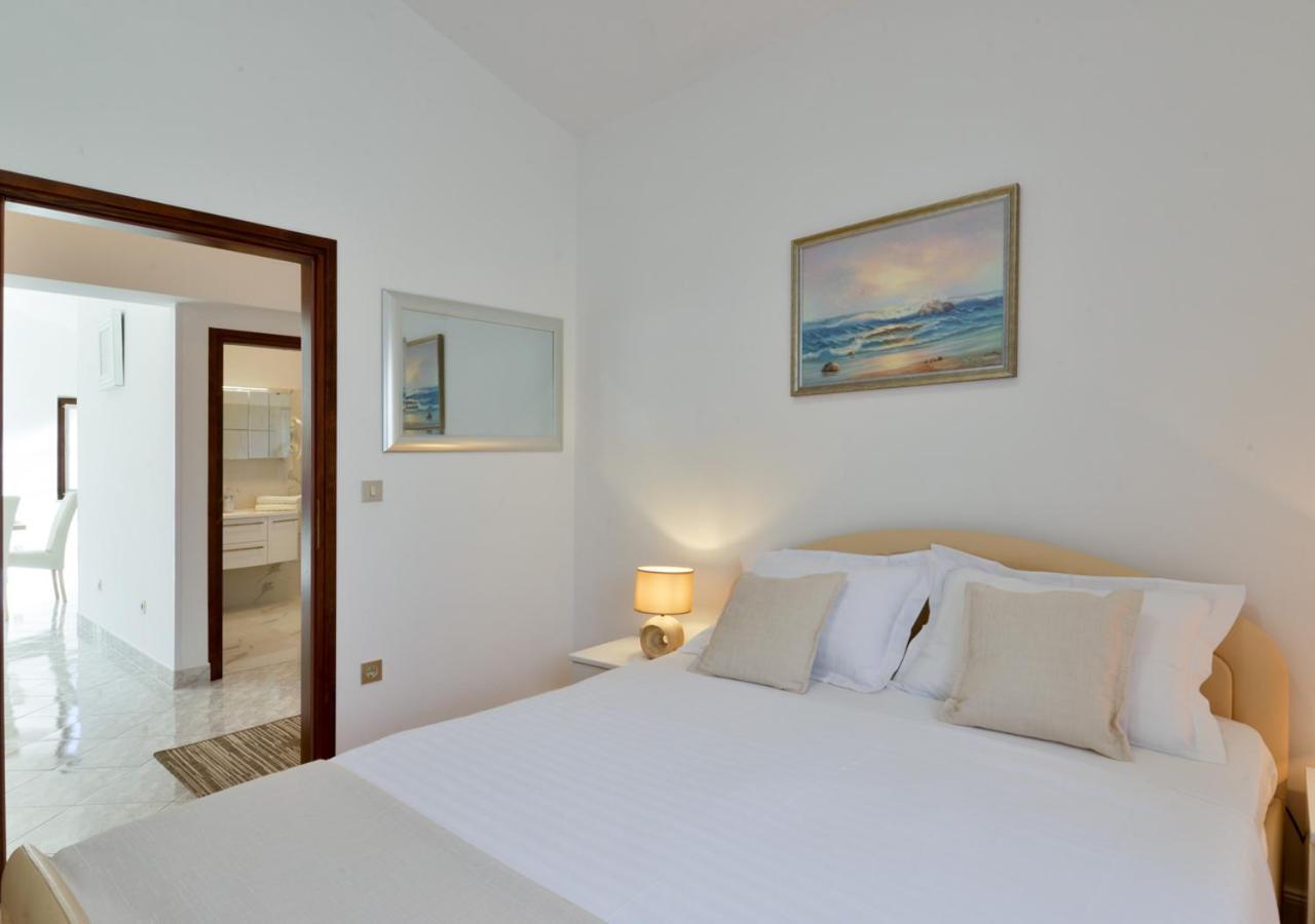 Apartments Villa Rosi Umag Eksteriør bilde