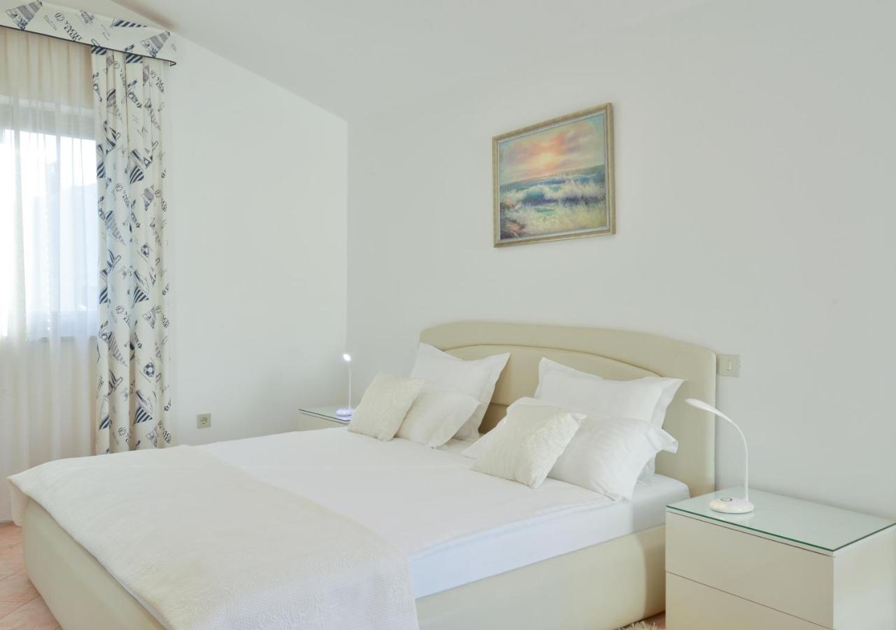 Apartments Villa Rosi Umag Eksteriør bilde