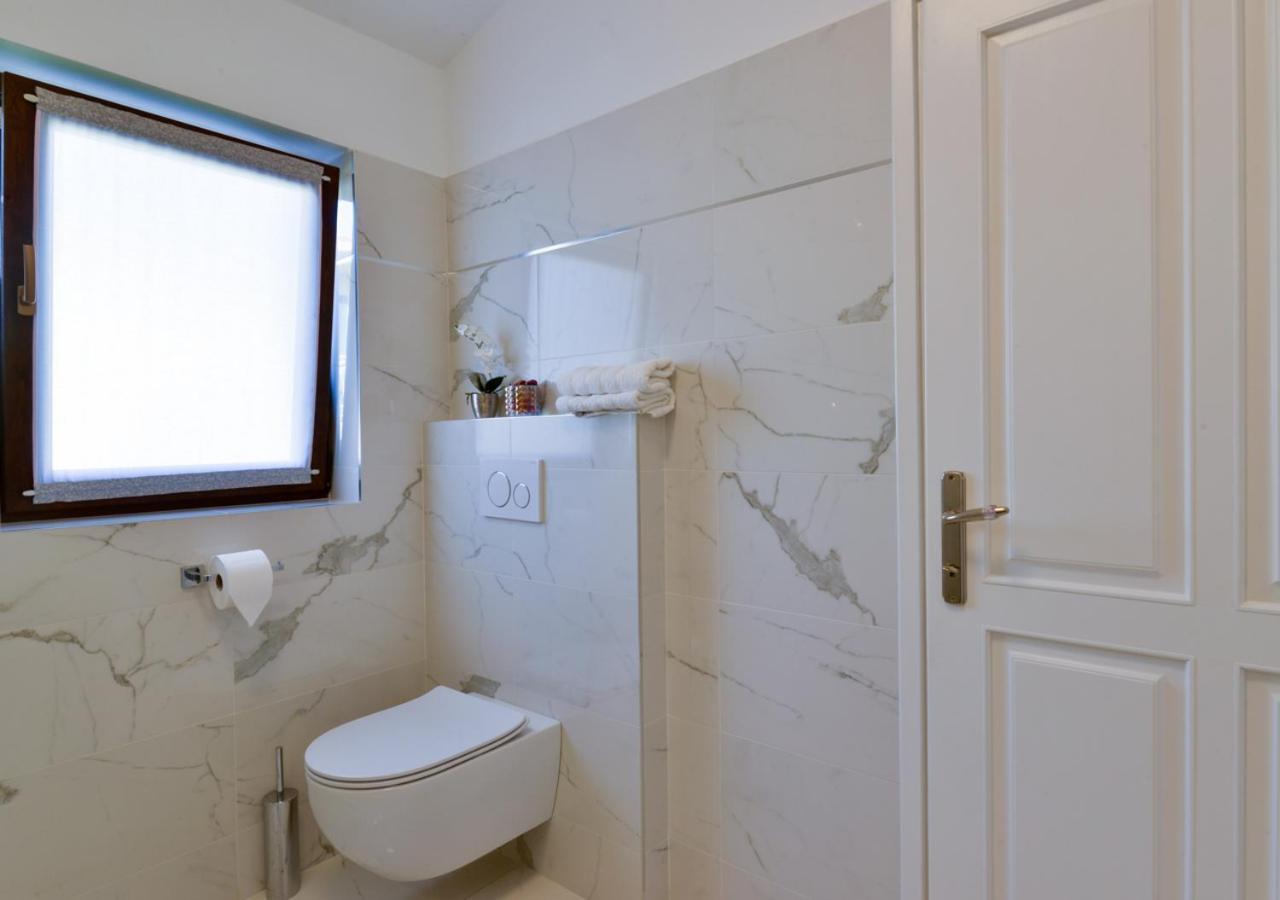 Apartments Villa Rosi Umag Eksteriør bilde